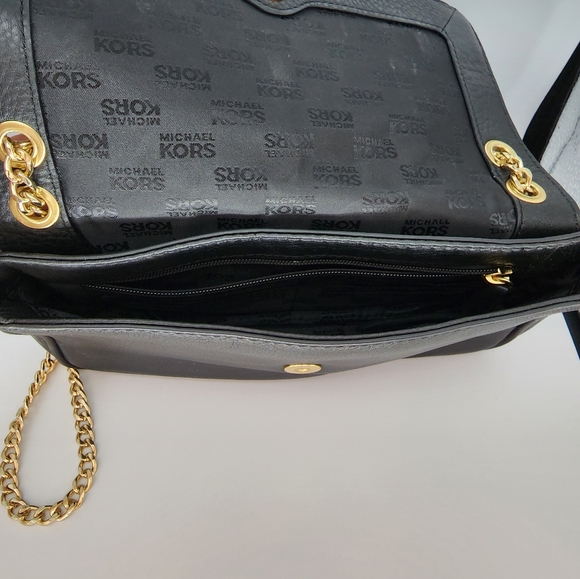 Michael Kors Black and White - Picture 2 of 2